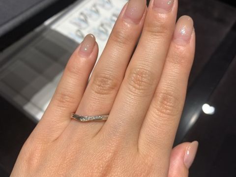 【銀座ダイヤモンドシライシの口コミ】 銀座ダイヤモンドシライシさんは、デザインの種類が多く、同じデザインを…