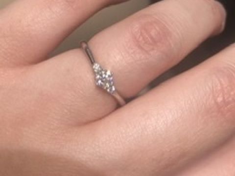 【銀座ダイヤモンドシライシの口コミ】 指ははつけ心地がよく、指に馴染みます。付けていることを忘れてしまう程…