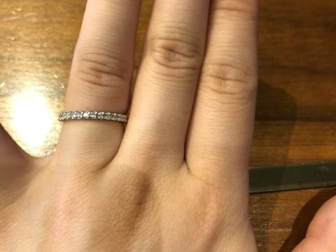【BIJOUPIKO(ビジュピコ)の口コミ】 婚約指輪との重ね付けがしやすいシンプルなデザインを探しておりました。
…