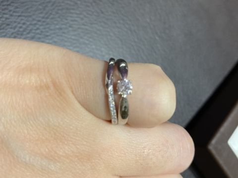 【俄(にわか)の口コミ】 つけ心地がすごくよく、ダイヤの輝きも上品でいやらしさがなくさらっと普…