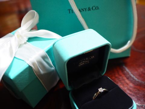 【ティファニー(Tiffany & Co.)の口コミ】 婚約指輪といえばティファニー！と昔から憧れがありました。最終決定、購…