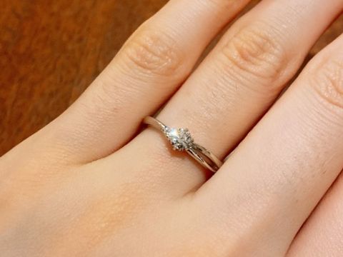 【アイプリモ(I-PRIMO)の口コミ】 非対称なので気分に合わせて二つに分かれている部分を右側にできたり左側…