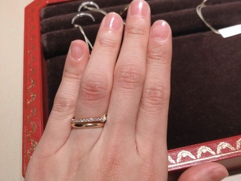 【カルティエ(Cartier)の口コミ】 重ね付けできるリングで、長く愛用できるシンプルなデザインのリングを探…