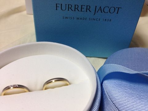 【【閉業】フラー・ジャコー(FURRER-JACOT)の口コミ】 希望の色味が、私はゴールド、夫はシルバーだったのですが、丁度この指輪…