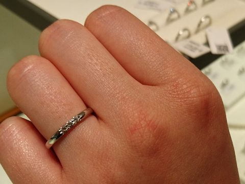 【MIKIMOTO(ミキモト)の口コミ】 ストレートかウェーブのデザインで探していました。
ずっと長く使うために…