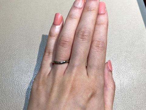 【カルティエ(Cartier)の口コミ】 同じ指輪でも太さが何種類かあり、自分の指の太さに合わせて選ぶことがで…