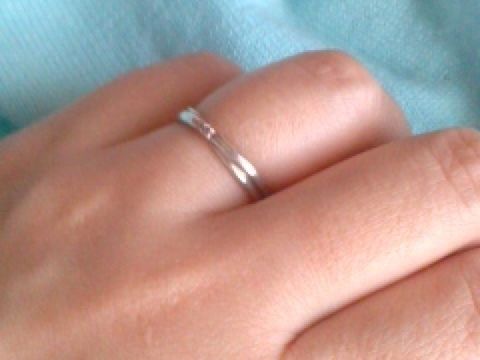 【4℃ BRIDAL(ヨンドシーブライダル)の口コミ】 決め手は、なん店舗のジュエリーショップを回って、シルバーでお手頃な価…