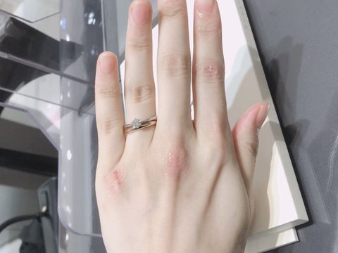 【俄(にわか)の口コミ】 シンプルな一粒ダイヤの指輪を探していました。
選んだ「かれん」は、全体…