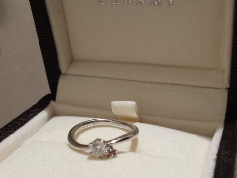 【CHARMY(チャーミー)の口コミ】 伊勢丹府中店にはたくさんジュエリーショップがあるのですが、こちらのお…