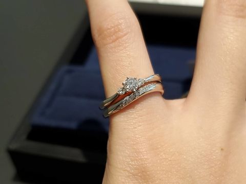 【4℃ BRIDAL(ヨンドシーブライダル)の口コミ】 他のお店もチェックしましたが、一番つけ心地が良かったのが決め手になり…