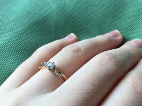 【LEGAN(レガン)の口コミ】 結婚情報誌でデザインを見たときに「かわいい！」と思い、お店で試着させ…