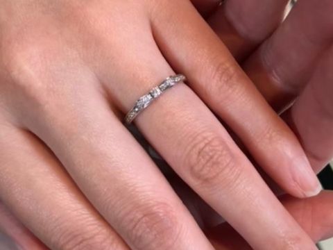 【TOMPKINS(トンプキンス)の口コミ】 可愛いデザインが多く、一番人気のリボンモチーフリングはとても可愛かっ…