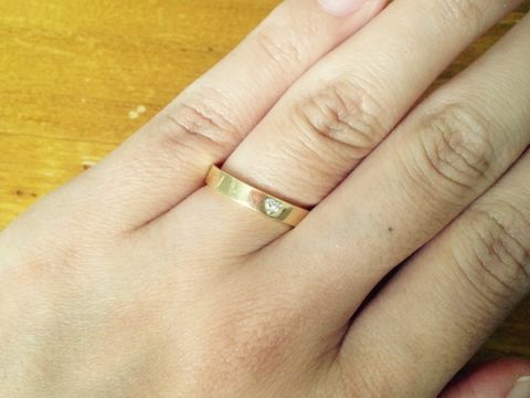 【AHKAH(アーカー)の口コミ】 少し太めの存在感があり、ハートのデザインが決め手となり購入しました。
…