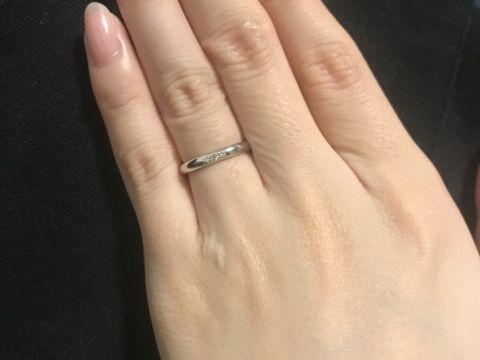 【ラザール ダイヤモンド(LAZARE DIAMOND)の口コミ】 シンプルだけどダイヤが少し入ってるのを探していたところ、ちょうどいい…