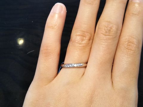 【ケイウノ ブライダル(K.UNO BRIDAL)の口コミ】 プラチナの指輪です。既製品でもデザイン性が高いものがたくさんあります…