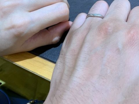 【4℃ BRIDAL(ヨンドシーブライダル)の口コミ】 指輪のデザインは、ウェーブ型、ストレート型、ブイ型の中でも沢山選ぶこ…