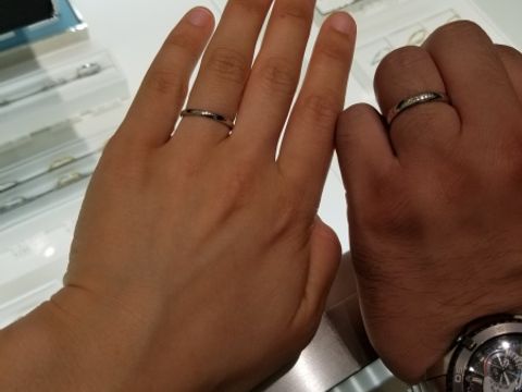 【ティファニー(Tiffany & Co.)の口コミ】 シンプルだけどワンポイントのダイアモンドがあることで華やかに感じまし…