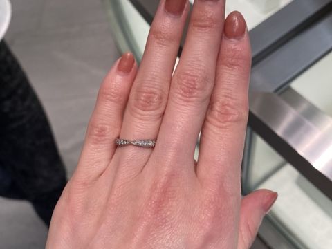 【ティファニー(Tiffany & Co.)の口コミ】 ダイヤモンドが本当にキレイでした！
ダイヤモンドがどの角度でもキレイに…