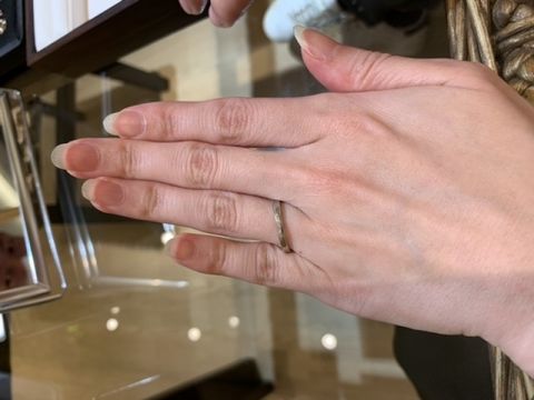 【杢目金屋(もくめがねや)の口コミ】 杢目模様で他では見られない珍しい模様に惹かれました。分かち合いという…