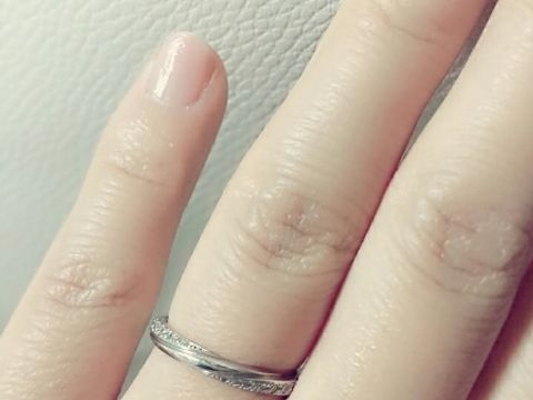 【銀座ダイヤモンドシライシの口コミ】 一目惚れです♪この先長くつけても飽きない大人っぽさとシンプルさが気に入…