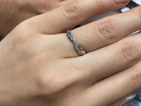 【ラザール ダイヤモンド(LAZARE DIAMOND)の口コミ】 デザイン的には多くて、可愛い色んな種類が多かったのですが、指輪が、か…