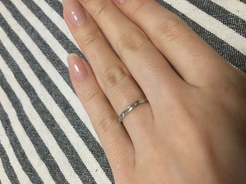 【ORECCHIO(オレッキオ)の口コミ】 よくあるラウンドカットと違い、上品なエメラルドカットが気に入って購入…