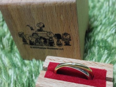 【with Happiness..の口コミ】 幼いころからスヌーピーが大好きでした。まさか結婚指輪でスヌーピーのブ…