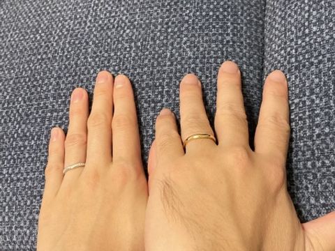 【4℃ BRIDAL(ヨンドシーブライダル)の口コミ】 二つで迷っていたのですが、一生つけるものなので、せっかくならとダイヤ…