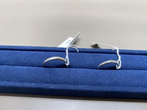 【4℃ BRIDAL(ヨンドシーブライダル)の口コミ】 プラチナでペア価格で22万円程で安くデザインも気に入りました。時々キャ…