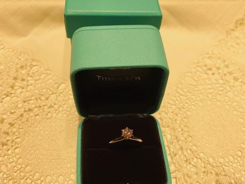 【ティファニー(Tiffany & Co.)の口コミ】 婚約したときならではのデザイン形だと思いましたし、今しかいただけないT…