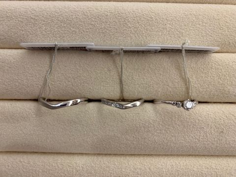 【TRECENTI(トレセンテ)の口コミ】 シンプルながらも飽きのこないデザインが気に入りました。手に馴染む指輪…