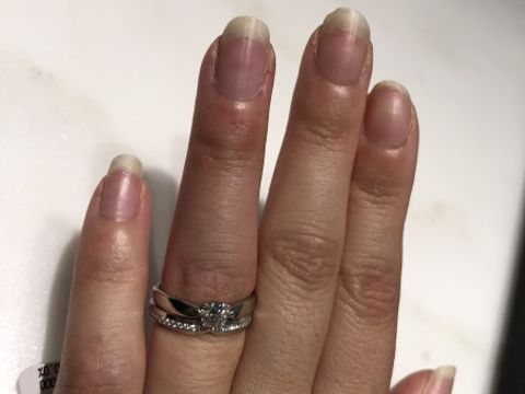 【ティファニー(Tiffany & Co.)の口コミ】 ティファニーカットで独特な輝きがあるのに魅了されました。ダイヤがそん…