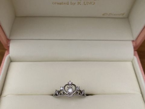 【ケイウノ ブライダル(K.UNO BRIDAL)の口コミ】 ディズニーデザインの指輪にしたくていろいろ探していました。ケイウノは…