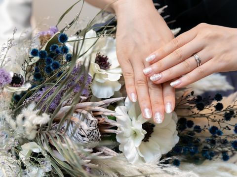 【カルティエ(Cartier)の口コミ】 カーブデザインと自分の中で初めからきめていました。その中でもダイヤが…