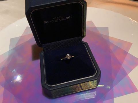 【銀座ダイヤモンドシライシの口コミ】 指輪をつけた時の、滑らかさが他店舗よりも素晴らしく、つけた時におどろ…