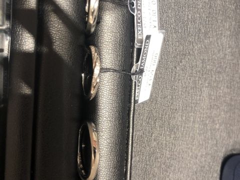 【銀座ダイヤモンドシライシの口コミ】 デザインは他にはないデザインで、ダイアのカットも全てこだわりが見られ…