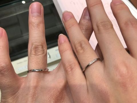 【4℃ BRIDAL(ヨンドシーブライダル)の口コミ】 値段は他より少しだけ安いのではないでしょうか？プラチナの強度もこだわ…