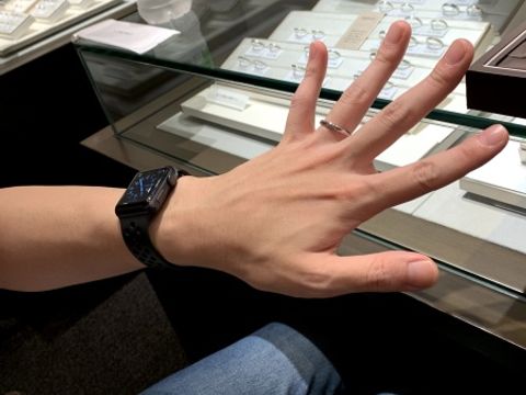 【杢目金屋(もくめがねや)の口コミ】 木目調の模様が入っている指輪が素敵でした。
細身な指輪を探していたので…