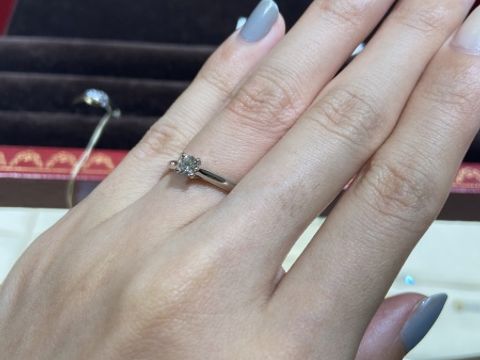 【カルティエ(Cartier)の口コミ】 指輪のデザインは、1895を選びました。自分自身があまり派手すぎるものよ…