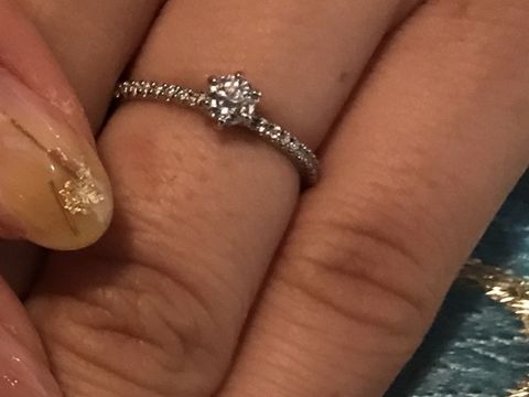 【BIJOUPIKO(ビジュピコ)の口コミ】 価格重視でビジュピコにしました。また結婚指輪と重ね付けしたときに可愛…