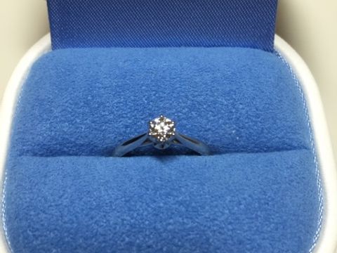 【銀座ダイヤモンドシライシの口コミ】 上品で、いつまでも飽きのこないデザイン（たてづめの王道のスタイル）と…