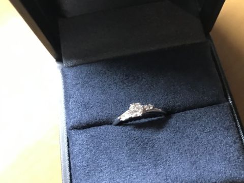 【ラザール ダイヤモンド(LAZARE DIAMOND)の口コミ】 ダイヤモンドの輝きが他店のものと比較して、優れていた点が指輪購入の1番…