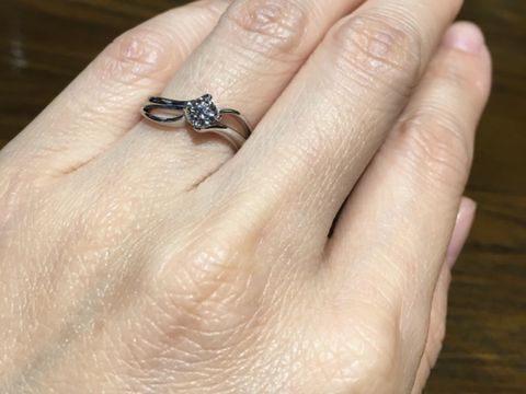 【TANZO.(鍛造指輪)の口コミ】 彼が選んでくれたのですが、鋳造ではなく鍛造で贈りたいとのことで、色々…