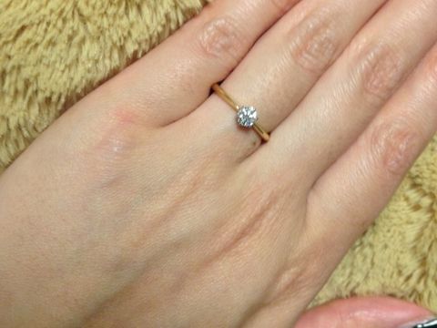 【銀座ダイヤモンドシライシの口コミ】 私が好きなデザインは「シンプル」、一粒ダイヤの指輪でした。事前に見て…