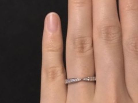 【ティファニー(Tiffany & Co.)の口コミ】 ストレートなタイプですが、デザインが入っているので、オシャレに見えま…