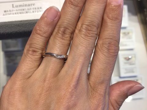 【ケイウノ ブライダル(K.UNO BRIDAL)の口コミ】 ウェーブが好きな方に良いと思います。
指をきれいに長く見せたい方にも。…