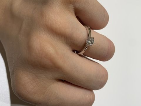 【ラザール ダイヤモンド(LAZARE DIAMOND)の口コミ】 婚約指輪だからこそ一石の指輪を購入していただけるという重みを感じて決…