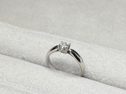 【ティファニー(Tiffany & Co.)の口コミ】 他のリングとも色々と、かなり迷ったのですが、こちらのリング指輪を見た…