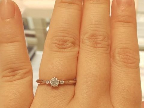 【festaria VOYAGE(フェスタリア ボヤージュ)の口コミ】 ダイヤの中に星の形が浮かび上がっていています。大粒なのでよく見れば肉…