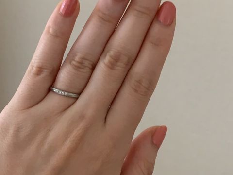 【アイプリモ(I-PRIMO)の口コミ】 主人の指輪が真ん中をオーダーメイドで艶消しできるということでこちらに…